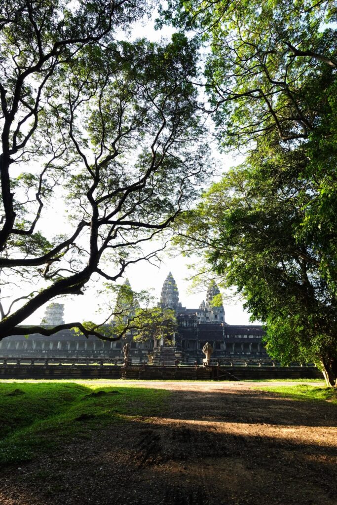 ST (Standard) Cambodia – Khong ខុង