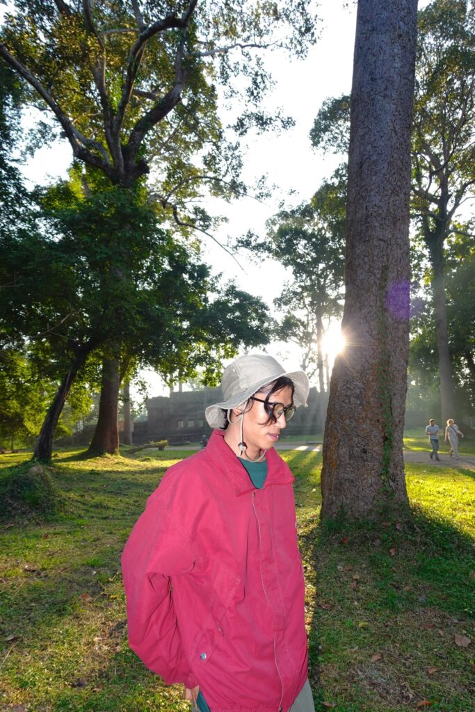 VV (Vivid) Cambodia – Khong ខុង